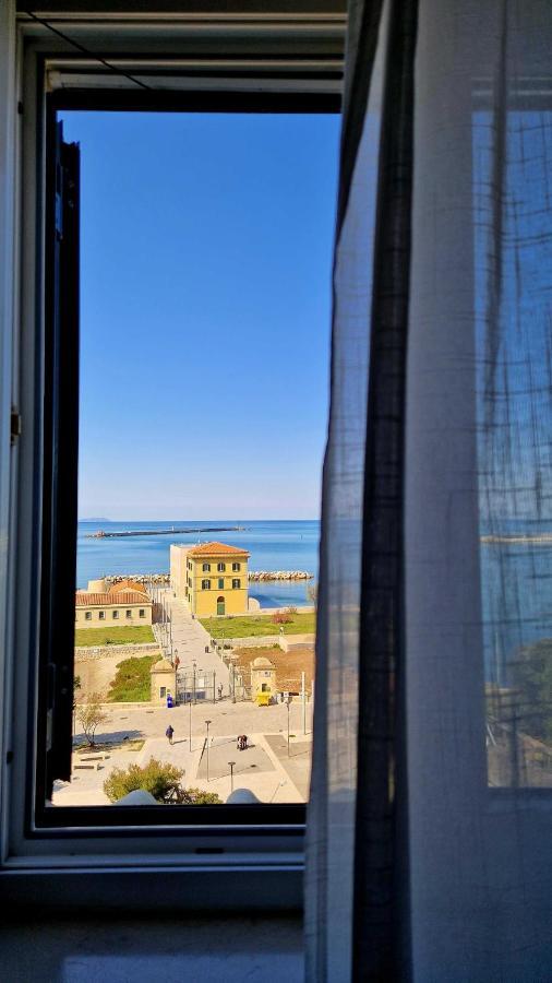 Almare - Sea Front Διαμέρισμα Λιβόρνο Εξωτερικό φωτογραφία