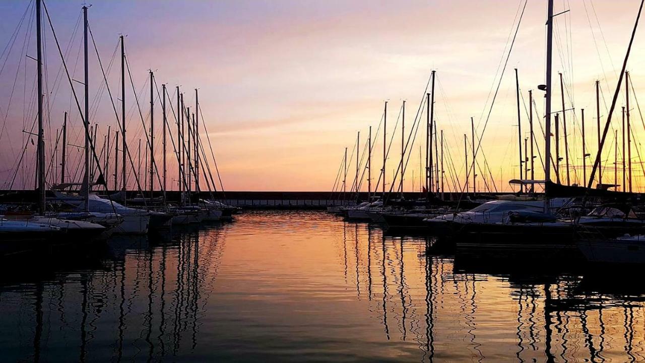 Almare - Sea Front Διαμέρισμα Λιβόρνο Εξωτερικό φωτογραφία